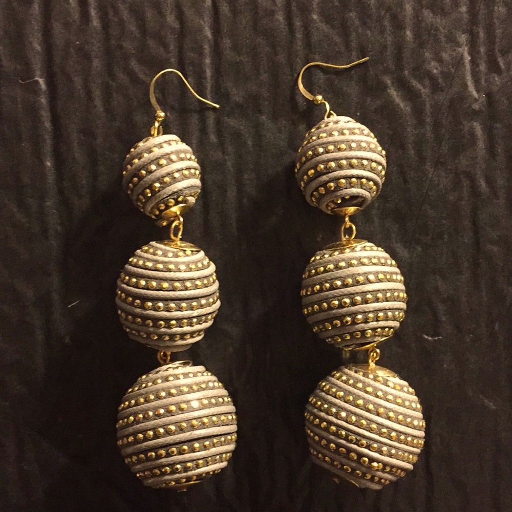 Dangle earrings